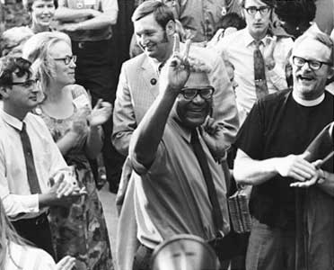 Maxey flashes the peace sign during his 1970 Senate campaign against Sen. Henry